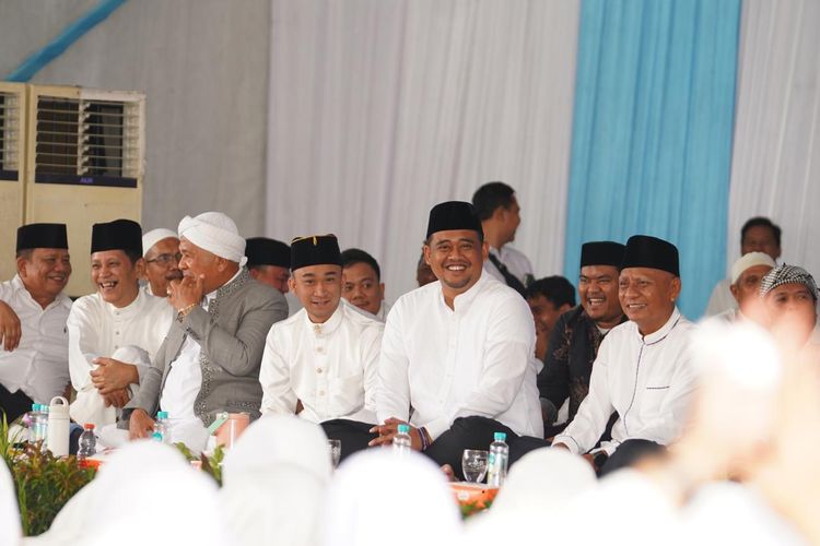 Calon Gubernur Sumatera Utara nomor urut 2 Bobby Nasution saat kampanye di Istana Maimun, Kota Medan, Jum'at (18/10/2024)