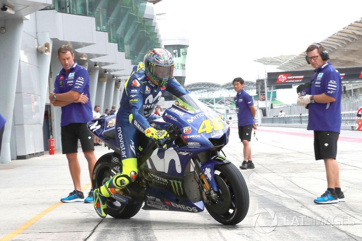 Rossi ketika akan melakukan tes di Sepang.