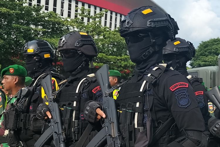 Personel Brimob Batalyon C Pelopor Solo, Jawa Tengah