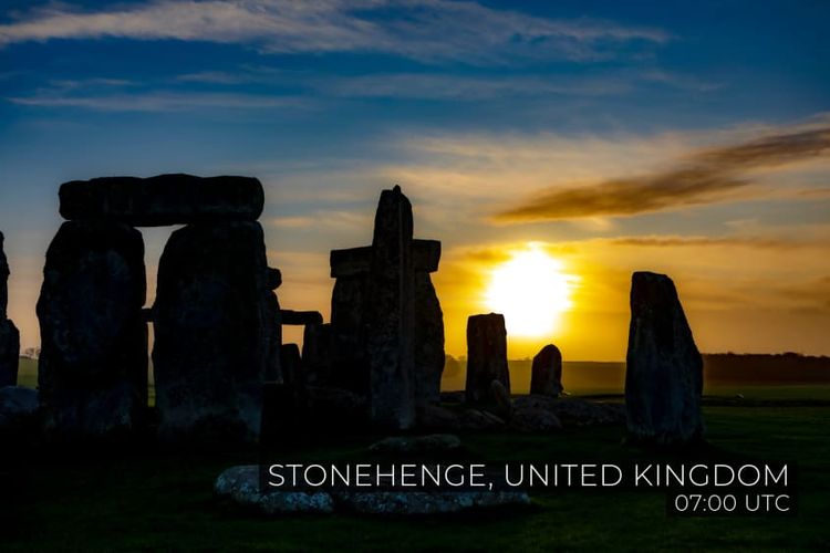 Matahari terbit di Stonehenge, Inggris
