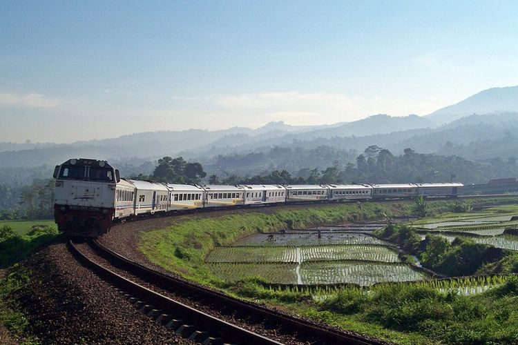 Ilustrasi kereta api. Simak jadwal dan harga tiket kereta api Purwakarta Bandung PP terbaru 2023.