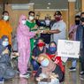 Saat Para Pemuda Antar Ketupat untuk Tenaga Medis Covid-19: Biar Mereka Ikut Lebaran
