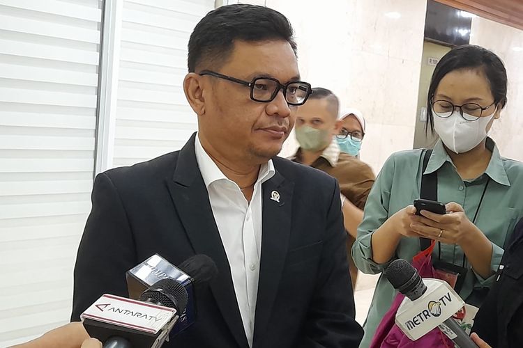 Wakil Ketua Komisi VIII DPR Ace Hasan Syadzily ditemui di Kompleks Parlemen Senayan, Jakarta, Senin (30/5/2022).
