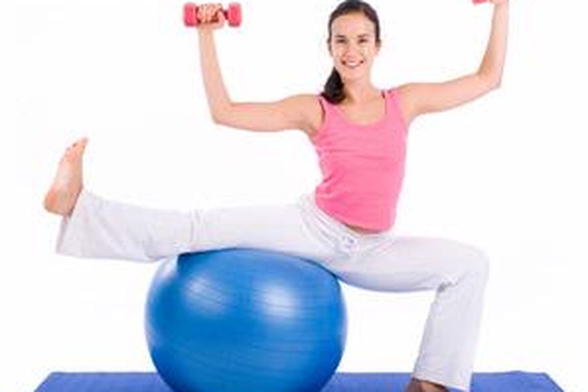 Salah satu manfaat olahraga adalah menurunkan kadar kolesterol.