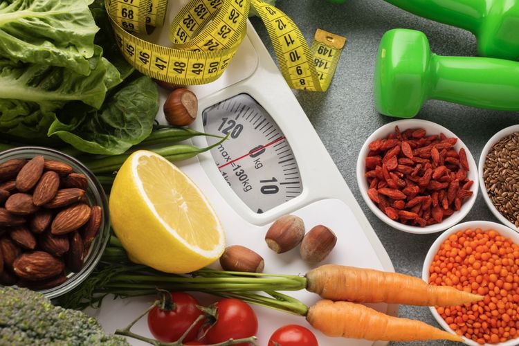 Ilustrasi diet. Ahli nutrisi menilai diet yang seimbang dan realistis lebih ampuh membantu penurunan berat badan jangka panjang.