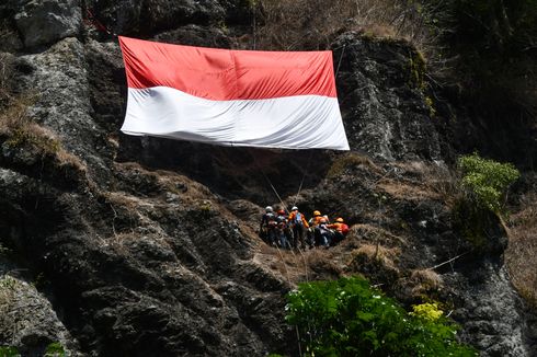 Antara Janji Kenaikan Gaji PNS, IKN, dan 