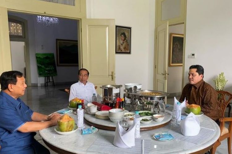 Presiden Jokowi kembali bertemu dengan Menteri Pertahanan Prabowo Subianto dan Menteri BUMN Erick Thohir di Istana Bogor, Minggu (16/7/2023). Pertemuan ini menguatkan dugaan upaya Jokowi menduetkan Erick dengan Prabowo.
