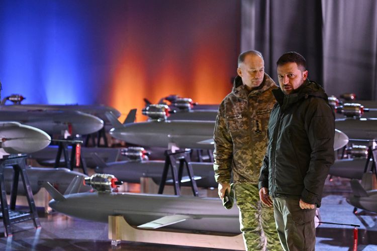 Zelensky Pecat Panglima Militer Ukraina Syrsky, Buntut Polemik Pemecatan Menhan