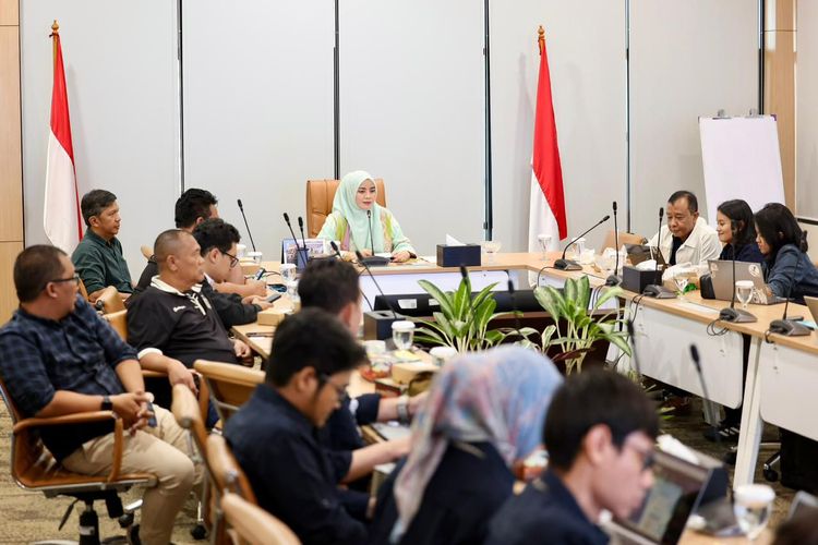 Dari Tribun ke Koperasi, LPDB Koperasi Ajak Suporter Sepak Bola Jadi Kekuatan Ekonomi Baru