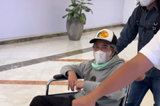 Armand Maulana Jelaskan Penyakit Thomas Ramdhan Setelah Terlihat Pakai Kursi Roda 