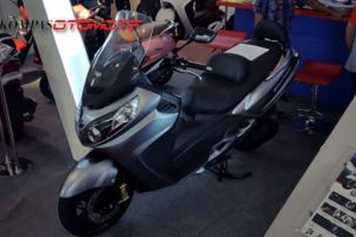 SYM Maxsym 400i dijual Rp 110 juta, diskon Rp 3 juta selama IIMS 2014.