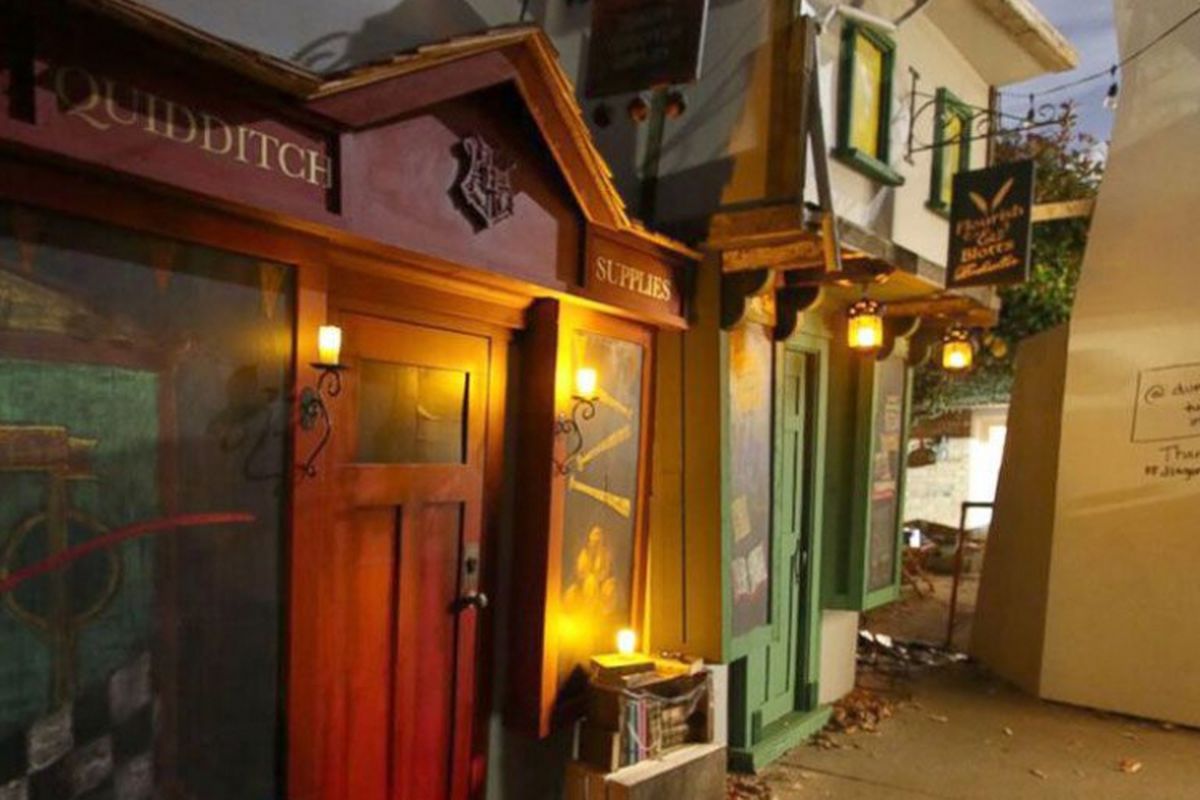 Diagon Alley ala Jon Chambers.