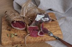 Mengenal Duck Prosciutto, Daging Bebek yang Dikeringkan Selama 2 Bulan