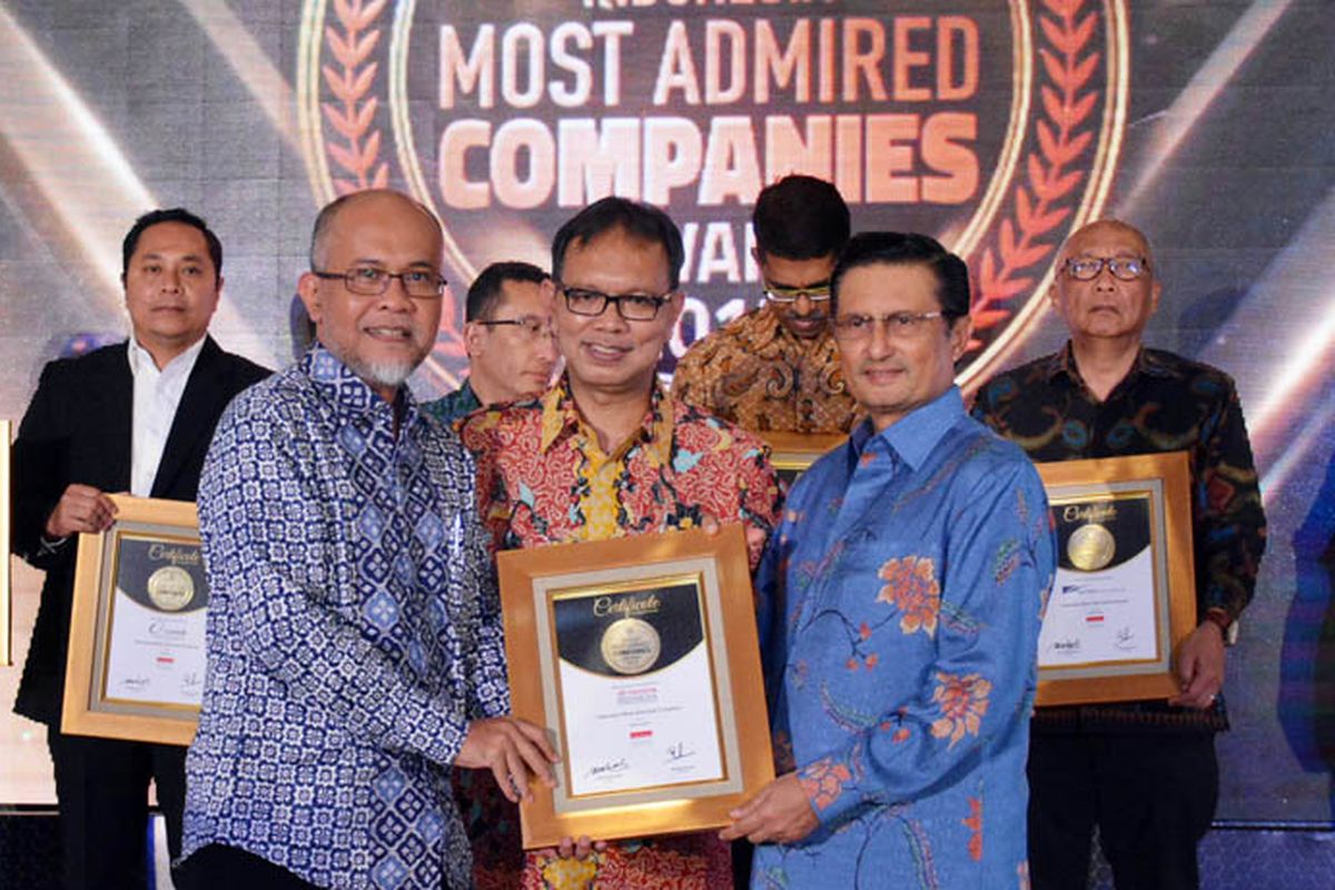 Toyota Motor Manufacturing Indonesia (TMMIN) terima penghargaan “Indonesia Most Admired Company” .