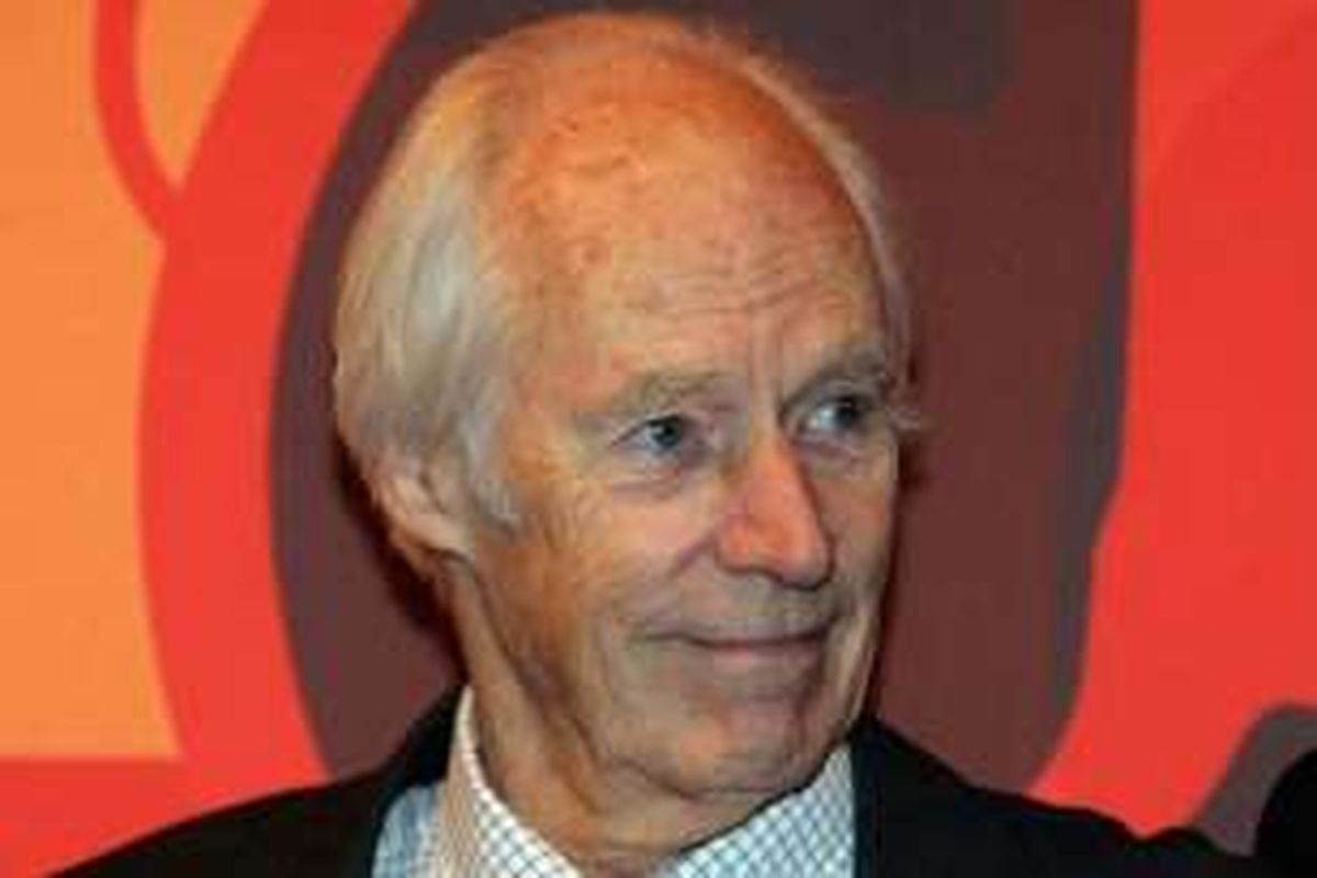 George Martin, produser The Beatles, wafat pada usia 90 tahun. 