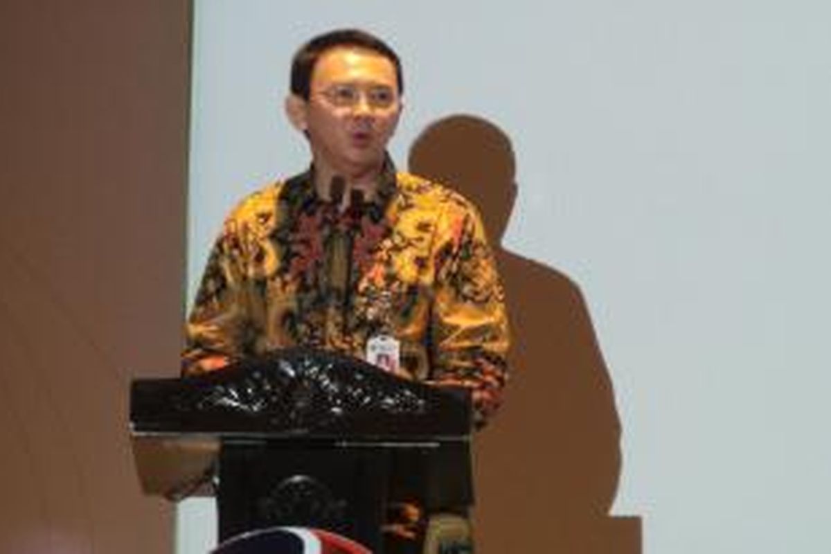 Gubernur DKI Jakarta Basuki Tjahaja Purnama saat memberikan sambutan di acara Women for the World, di Balai Agung, Balai Kota, Kamis (7/5/2015).