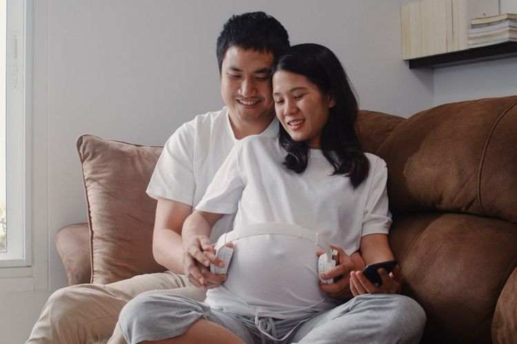 Ilustrasi pasangan suami-istri.