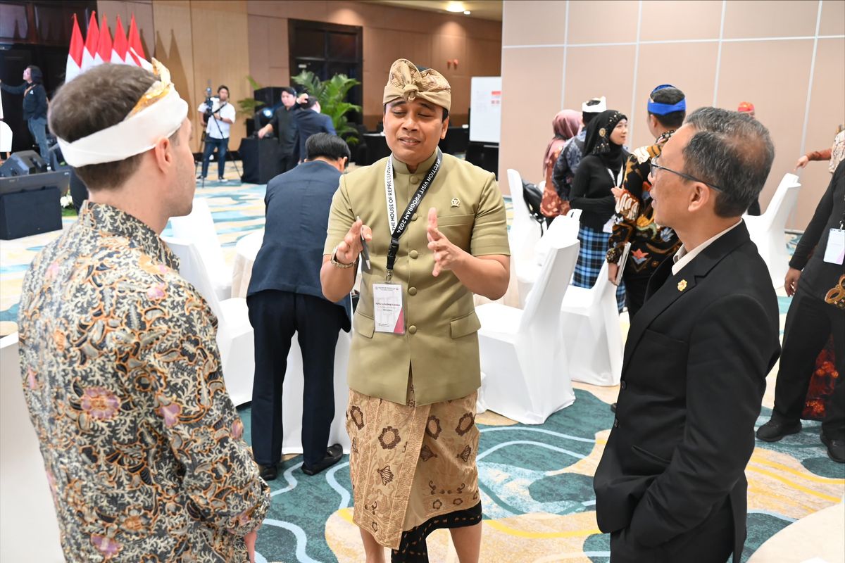 Wakil Ketua Badan Kerja Sama Antar Parlemen (BKSAP) Dewan Perwakilan Rakyat (DPR) Republik Indonesia (RI) Putu Supadma Rudana saat menyampaikan sambutannya di Forum Group Discussion (FGD) dalam rangkaian acara EVP 2024.