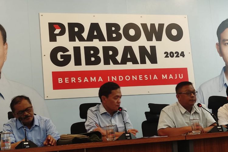 Wakil Ketua TKN Prabowo-Gibran, Habiburokhman di Medcen Prabowo-Gibran, Jakarta, Senin (5/2/2024).