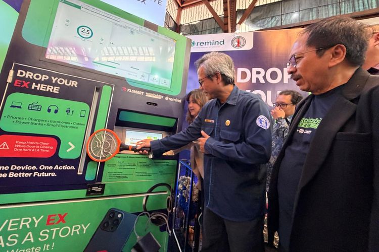 XLSmart Hadirkan Mesin Bye Bye Box, Ubah Sampah Elektronik Jadi Kuota Internet