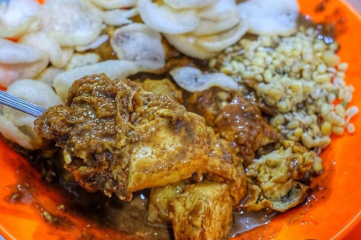 Tahu Telor Pak Jayen di Surabaya