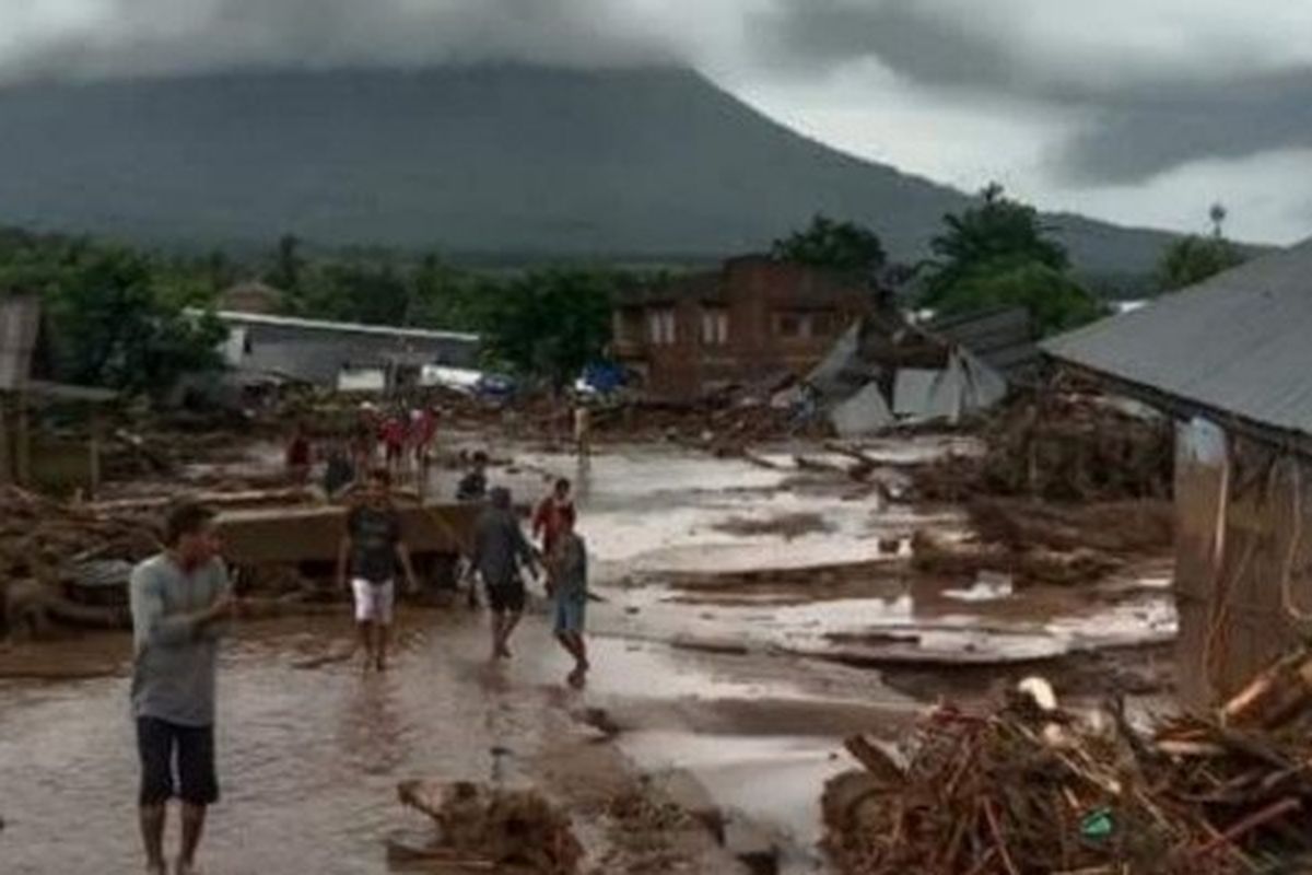 A flood destroys houses and inundated streets in Waiwerang, East Flores regency in the Indonesian region of East Nusa Tenggara on Sunday, April 4, 2021.