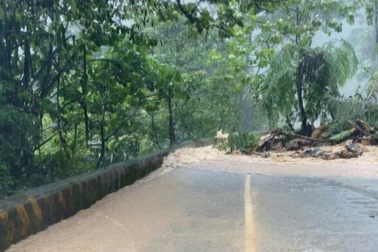 Longsor Akses Jalan Padang Solok Putus Total Di Indarung 7711