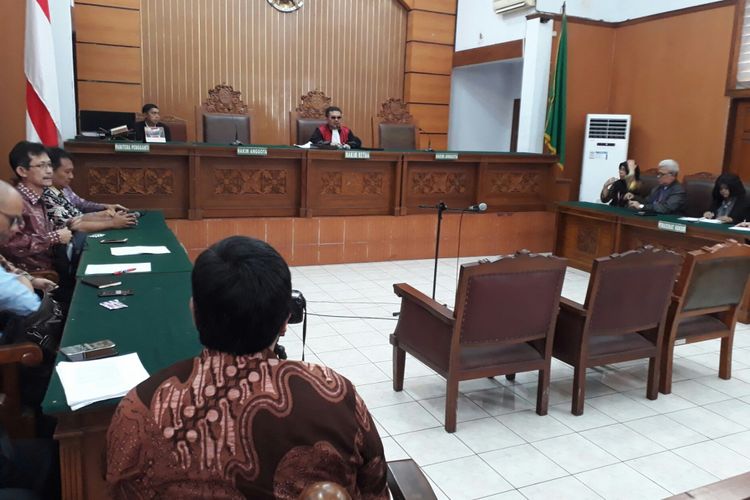 Sidang putusan praperadilan yang diajukan mantan Kepala Badan Penyehatan Perbankan Nasional (BPPN) Syafruddin Arsjad Temenggung atas penetapan tersangka oleh KPK, di Pengadilan Negeri Jakarta Selatan. Rabu (2/8/2017)