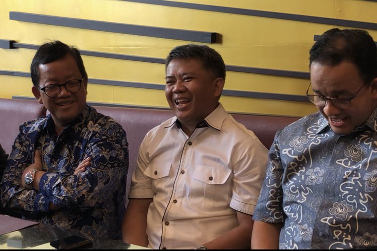 Wakil Ketua Majelis Syura PKS Sohibul Imam bersama tim kecil bakal koalisi Nasdem, PKS, Demokrat, serta Anies Baswedan ditemui di kawasan Tebet, Jakarta Selatan, Jumat (18/11/2022). 
