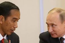 Indonesia’s President Jokowi Talks on the Phone with Putin