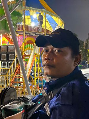 Kepala karyawan pasar malam Caglak, Eko alias Laler (32) saat ditemui Kompas.com di Jalan TB Simatupang, Gedong, Pasar Rebo, Jakarta Timur, Selasa (4/6/2024).