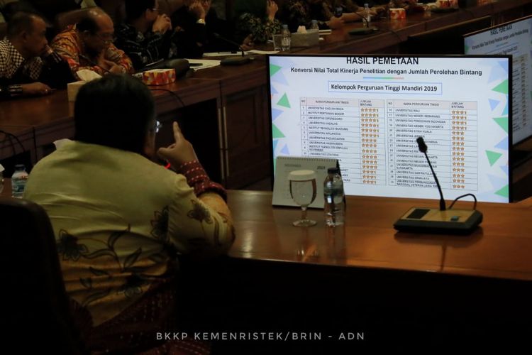 Suasana Konferensi Pers Hasil Penilaian Kinerja Penelitian Perguruan Tinggi Tahun 2016-2018 di Jakarta, Selasa (19/11/2019).
