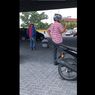 Ramai soal Orang Shalat di Tengah Jalan, Ternyata ODGJ dan Didoakan Netizen
