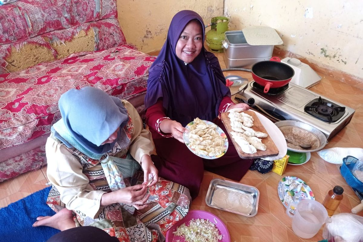 BRSDM Kementerian KP menggelar pelatihan pembuatan gyoza ikan yang diikuti oleh 1.078 peserta seluruh Indonesia.