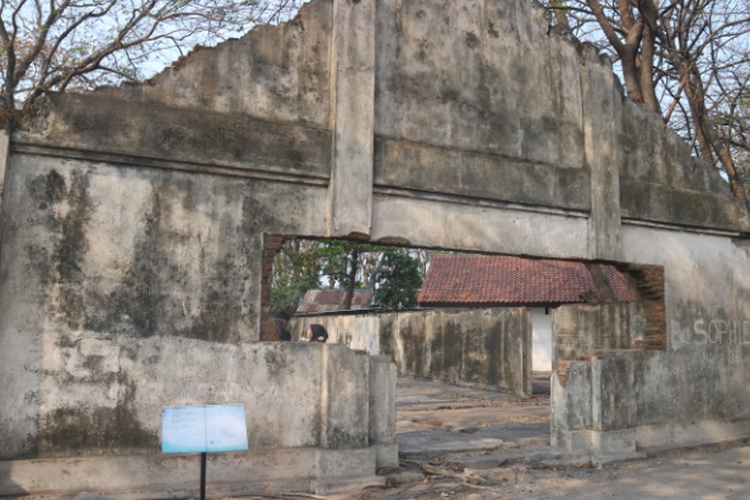 Sisa-sisa bangunan rumah sakit yang digunakan untuk menampung jamaah haji yang sakit pada masa kolonial, Kamis (10/10/2019).