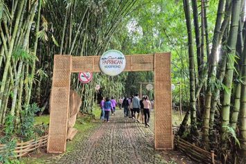 Menjelajah Pasar Papringan Temanggung