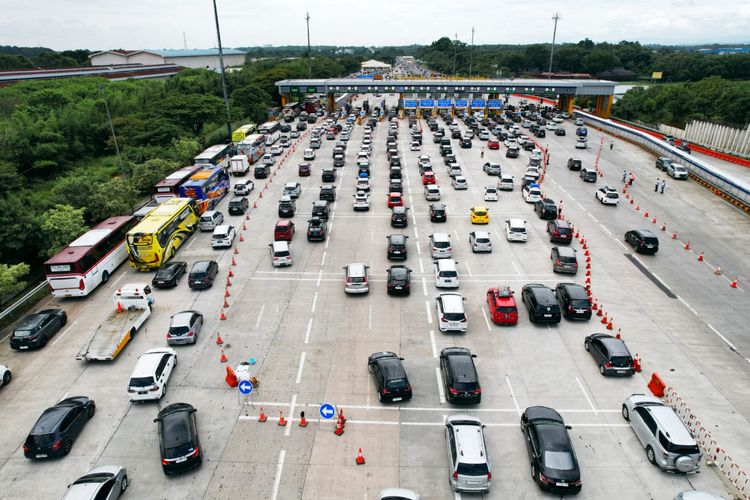 Ilustrasi Puncak Arus Mudik dan Arus Balik