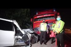 Kronologi Kecelakaan Maut di Ngawi, Mobil Tabrak Pohon lalu Hantam Truk Parkir, 5 Orang Tewas