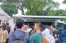 Penukaran Uang di Pakualaman Yogyakarta Diserbu Warga, Antre sampai Berjam-jam