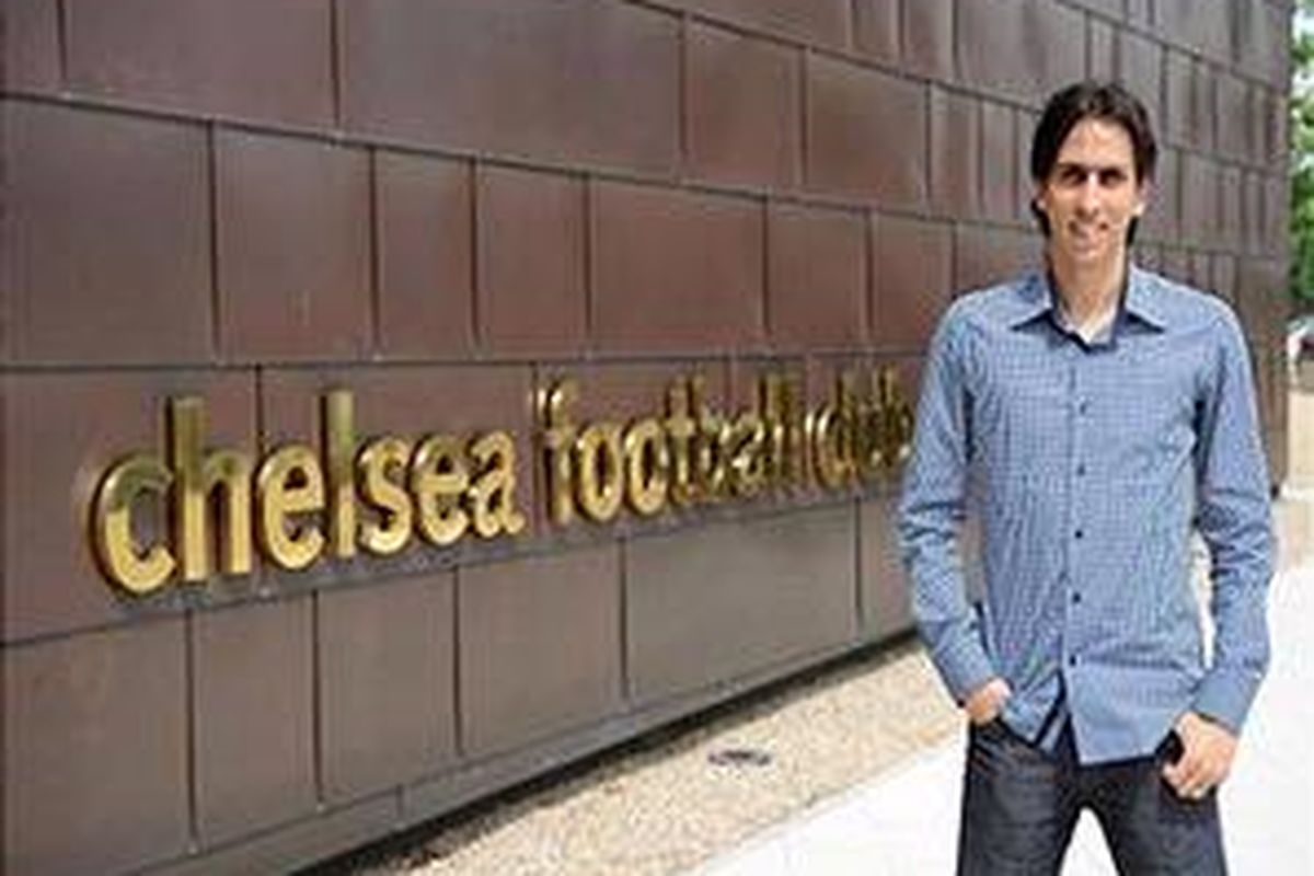 Gelandang Chelsea, Yossi Benayoun.