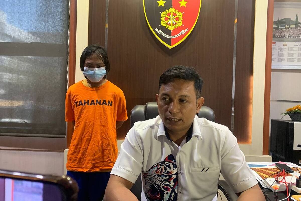 Kasat Reskrim Polrestabes Makassar AKBP Ridwan JM Hutagaol saat diwawancarai awak media di ruang kerjanya di gedung Satreskrim Polrestabes Makassar, Jalan Ahmad Yani, Kota Makassar, Sulsel, Kamis (22/6/2023)