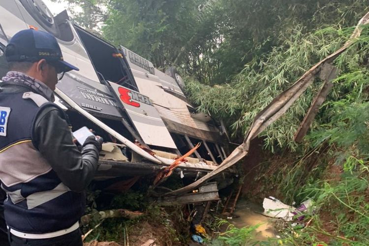 Kecelakaan Bus Pariwisata di Sumedang, Jawa Barat