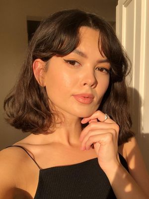 Model rambut pendek wanita french bob.