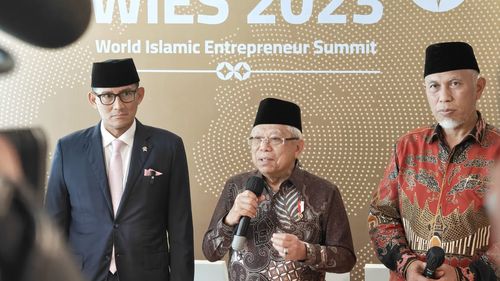 Wapres Harap Angka Kemiskinan Cepat Turun Jelang Pemilu karena Caleg Bagi-bagi Bantuan