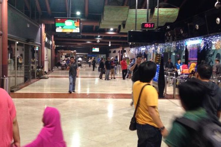 Suasana di Terminal 2 Bandara Soekarno-Hatta Minggu (5/7/2015) pagi.
