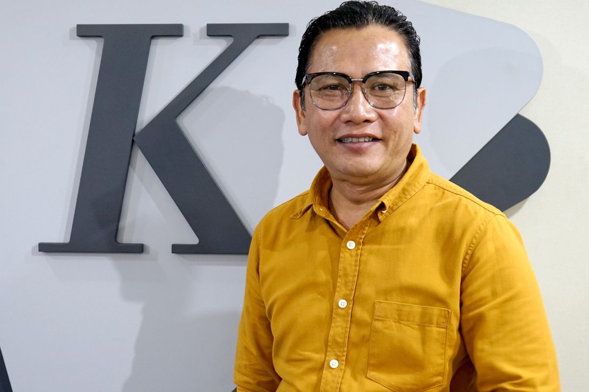 Wakil Ketua LPSK Edwin Partogi berpose seusai menjadi narasumber di Kompas.com, Jakarta, Selasa (7/2/2023).