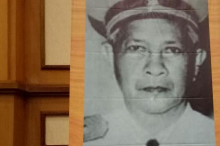 Gambar I Gusti Ketut Pudja yang dipasang di Kantor BI Perwakilan Bali.