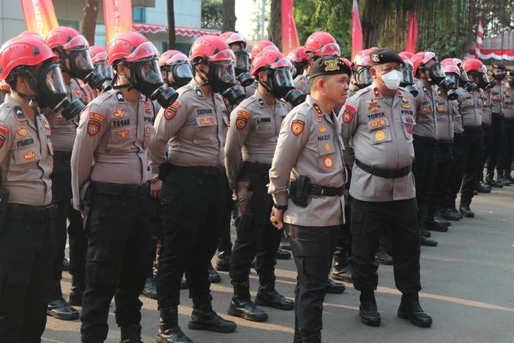 Hadapi Erupsi Gunung Anak Krakatau, Polri Siapkan 299 Polisi dan 10 Anjing K9