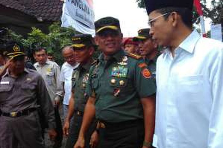 Pangima TNI Jenderal Gatot Nurmantyo saat berkunjung ke NTB