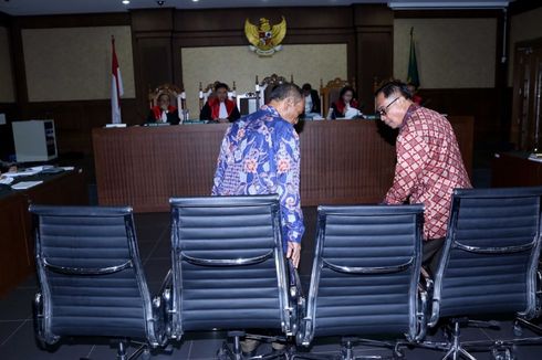 Sidang E-KTP Hadirkan Staf Hotma Sitompul hingga Manajemen Konsorsium